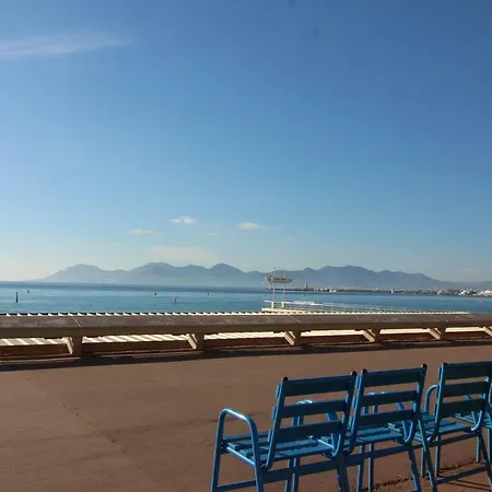 Cannes Conseil Immo, Vieux Port area, duplex, 3 Chambres, balcon, -Cast- Appartement