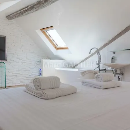 Appartement Cannes Conseil Immo, Vieux Port area, duplex, 3 Chambres, balcon, -Cast-