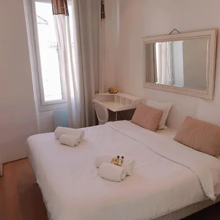 Appartement Cannes Conseil Immo, Vieux Port area, duplex, 3 Chambres, balcon, -Cast-