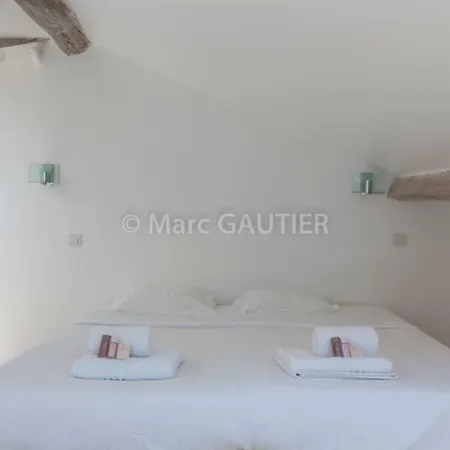 Apartment Old Harbor 3-Bedroom Apt Charming & Unique ! Cannes
